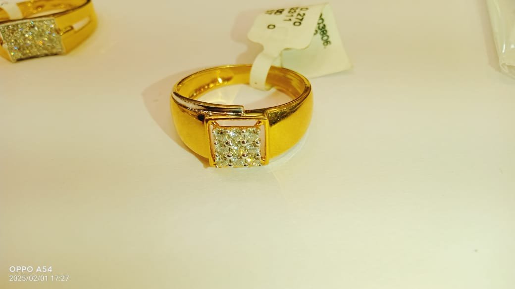 DIAMOND LADIES RING