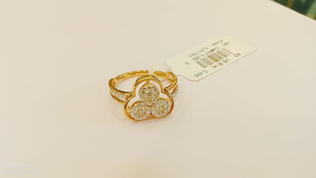 DIAMOND LADIES RING